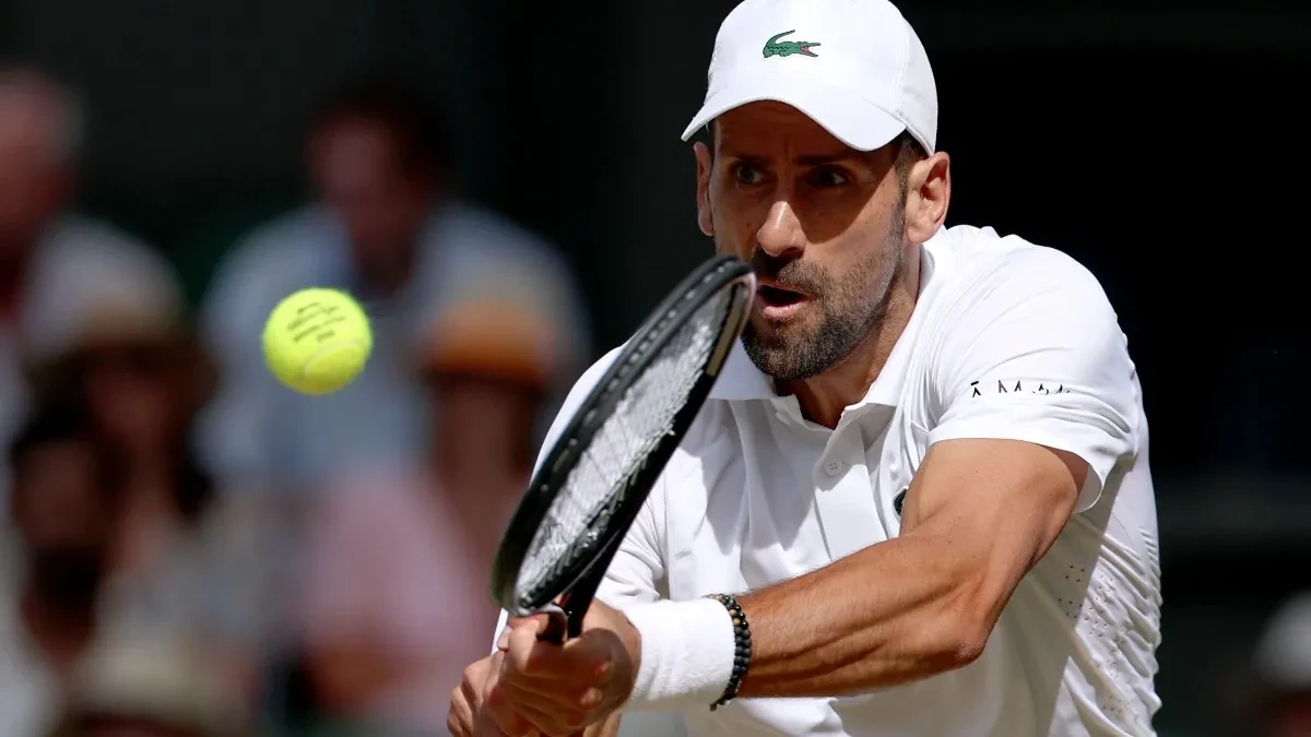 Đoković - Siner: Novak u ogromnom problemu