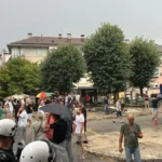 Blokaderi ponovo prave haos! Pogođen snimatelj RTS-a u Užicu, incidenti se nastavili i po kafićima (VIDEO)