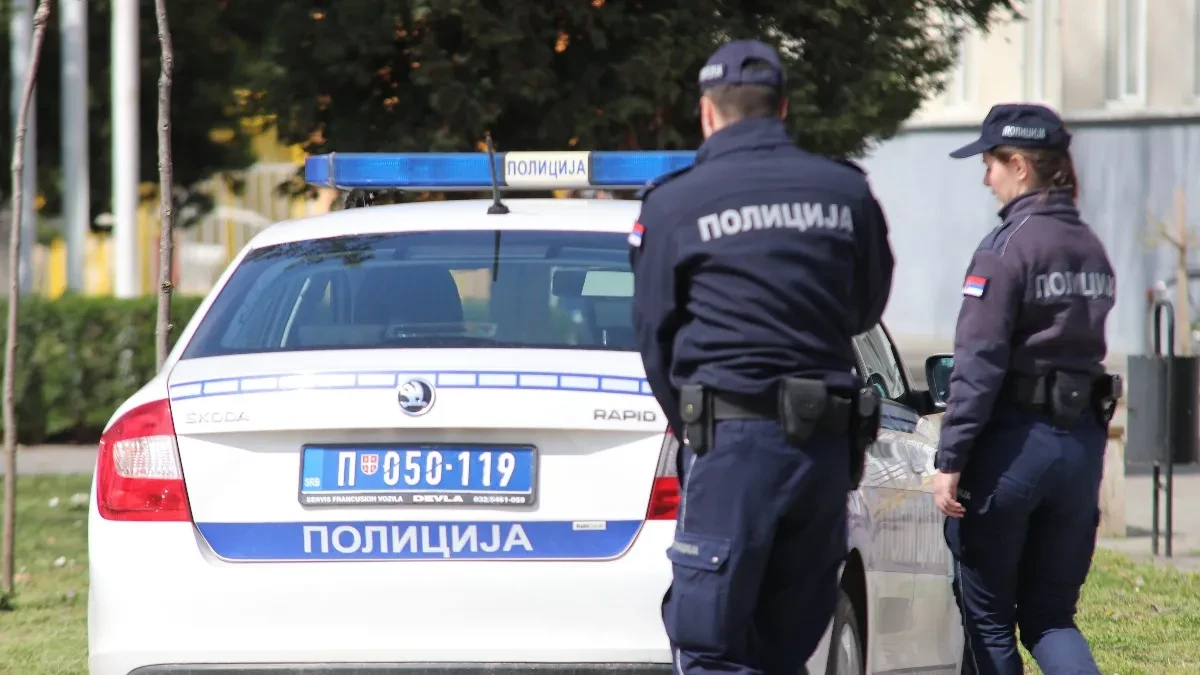 Drama kod Obrenovca: Bacili topovski udar i pokušali da zapale kuću zatvorenika!