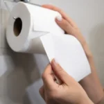 Godinama ga svi okrećemo pogrešno: Stručnjaci otkrili kako toalet papir zaista treba da stoji
