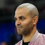Igrači mu beže, ceo sve se smeje... Toni Parker blizu ogromne odluke