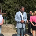 "Kako te s onim pivom uslikaše?" Vučić ispričao anegdotu: Žućo, da se ugledaš na Zaharijeva (VIDEO)
