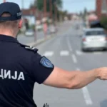 Kamion ostao zaglavljen u uskoj ulici: Detalji nesvakidašnje saobraćajke u Kragujevcu