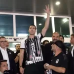 Ko je ovo mogao da očekuje? Vlahović se odmah našao u centru skandala