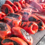 Kod nas je pečenje paprika mali porodični praznik: Tetka Rada me je naučila caku kako se kožica skida u jednom potezu