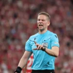 Kontroverzni arbitar dolazi na