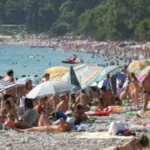 Lena i Pavle spasili majku i dete od davljenja u moru! Čuli vrištanje i krenuli bez razmišljanja