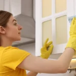 Lepljivi kuhinjski ormarići se lako čiste: Potrebne su vam samo 2 stvari