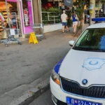 Lopov na Vračaru ukrao parfeme vredne 3.000 evra: Polomio vrata i pobegao (FOTO)