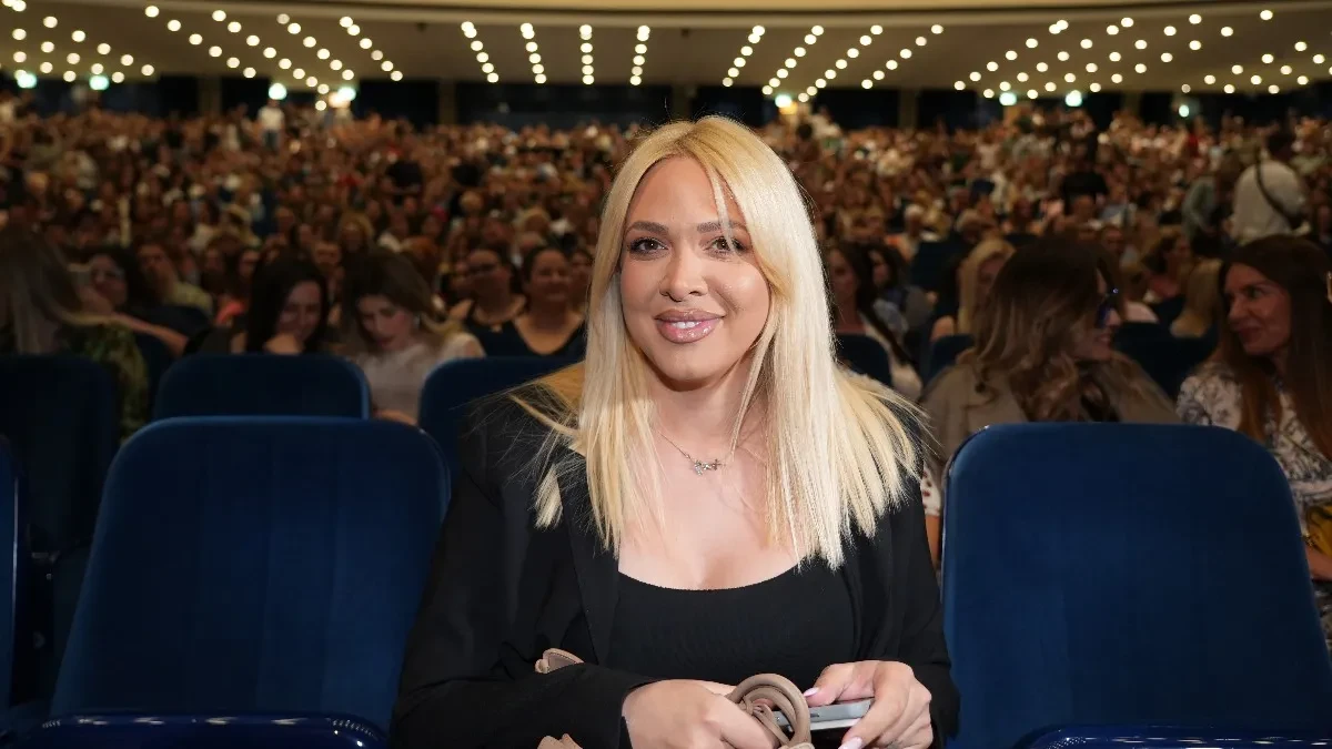 Milica Todorović sa bivšim oči u oči! Pričalo se da je zbog nje ostavio ženu, a evo kako je protekao susret