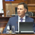 Ministar Mali u Skupštini: Dobra vest, prosečna junska neto plata u Srbiji 120.401 dinar ili 1.026 evra