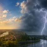 Nevreme hrli ka Srbiji, ovde će prvo da grune! Stiglo i upozorenje na opasnost