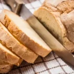 Ostane svež danima, ne bude bajat već sutra: Kako se pravilno čuva hleb?