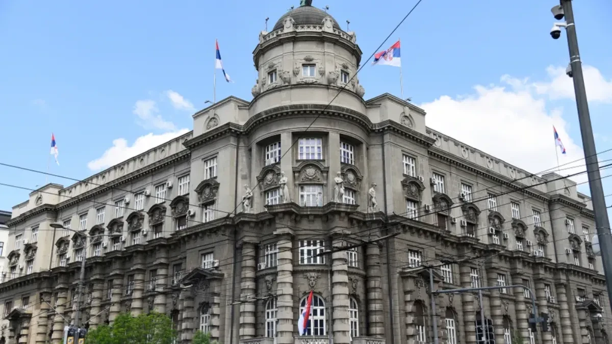 Puna kasa za kapitalne projekte: Prihodi probili sve procene, javni dug stabilan!