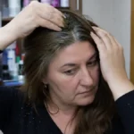 Sedu kosu sakrijem bez farbanja! Sok od ovog povrća mi vrati prirodnu boju posle jednog pranja!