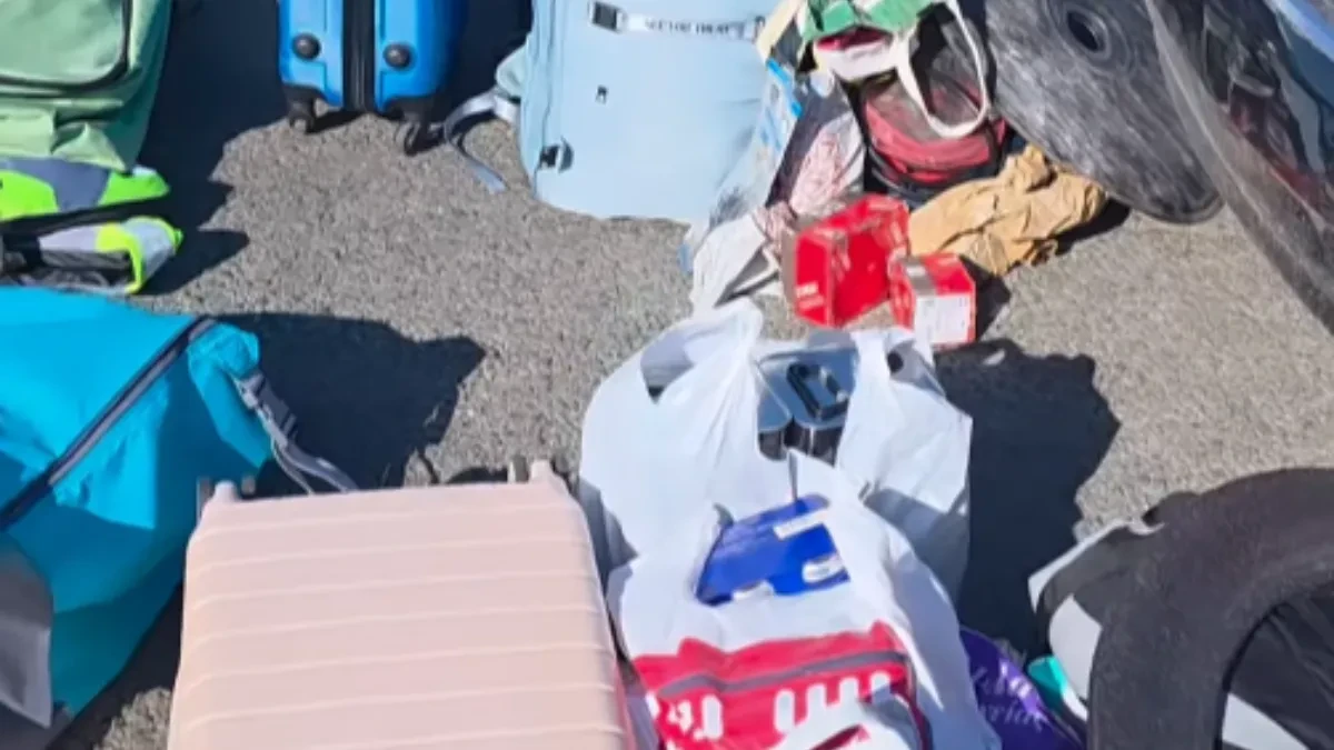 Suprug naše voditeljke izbacio kofere i kese nasred ulice: