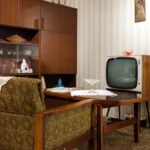 Svi su imali ovu činiju u Jugoslaviji: Danas vredi stotine evra, pregledajte vitrine!