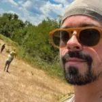 "Tog jutra sam i ja poginuo sa tobom": Devojka našeg pevača nastradala je u saobraćajnoj nesreći, i dan danas se ne miri sa gubitkom
