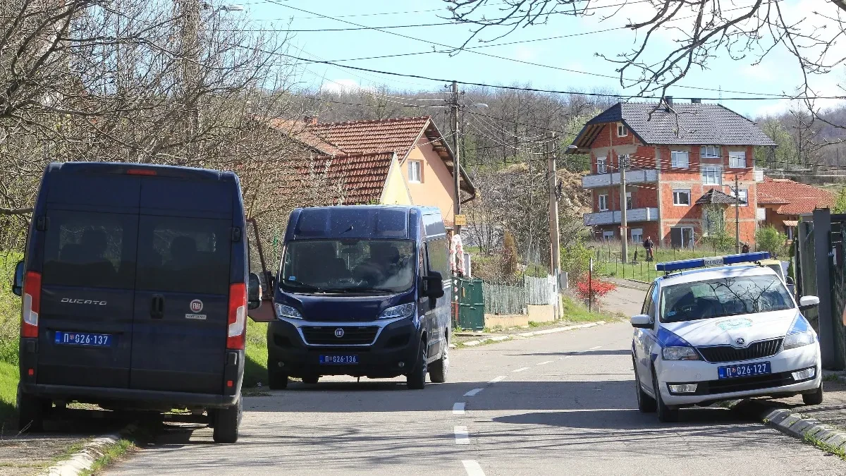 U Velikom Gradištu ima još upucanih! Policajac ubio sestričinu i zeta, a iz pištolja pogodio i svoju sestru i zetovu majku! Tinejdžerka otkrila zločin!