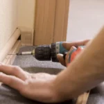 Zaboravite klasične podne lajsne - novi trend daje zidovima potpuno drugačiji izgled