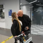 "Zašto zoveš mog muža u pola 5 ujutru?!" Naša pevačica doživela šok kada je voditeljka kontaktirala njenog supruga