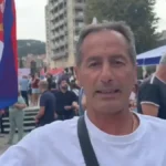 „Srbija pobeđuje!“ Došao da podrži Vučića, pa blokaderima sasuo u lice: „Propadaju brzo“ (VIDEO)