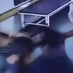 Blokader nasilnik tukao bespomoćnu ženu, a onda organizovao da je tuku i njegova supruga i ćerka (VIDEO)