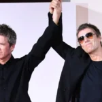 Čuvena braća Galager rasplakala fanove u Veneciji: Godinama su bili u svađi, sada su zajedno promovisali film o grupi Oasis