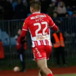 Doneo Zvezdi milione, zvali ga