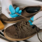 Fleka na antilop obući? Ne trljajte je: Ovaj proizvod iz kupatila može da je skine za par minuta