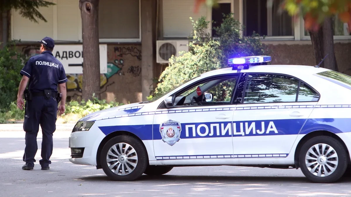 Horor obračun u Lazarevcu: Poznanika isekao nožem posle svađe na ulici