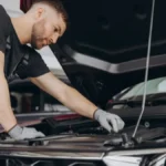Ignorisanje ovog problema može skupo da vas košta: Evo šta da radite ako primetite da motor troši više ulja nego obično