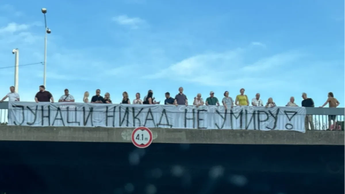 "Junaci nikad ne umiru!" Građani iskazuju poštovanje prema generalu Mladiću