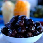 Kisele šljive gotove za 20 minuta – neodoljive uz pečenje i meze