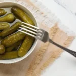 Najbolja mera za kisele krastavčiće postoji, nemojte preterati: Koliko soli treba da se stavi?