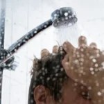 Ovaj detalj u kupatilu većina ljudi ne primećuje: Od njega zavisi koliko brzo voda otiče iz tuša