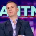 Pevač prekinuo nastup, letele čaše na sve strane!