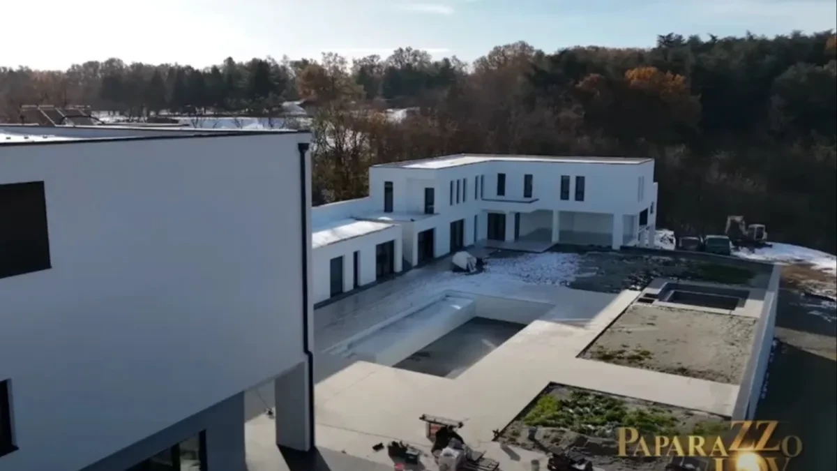 Pevač traži bogatstvo za kuću i izdaje je za 10.000 evra: Razlog će vas šokirati (FOTO)