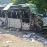 Posle tragedije kod Kotora vozač minibusa pušten iz pritvora: Poginula Nišlijka (21), još 16 putnika povređeno