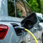 Predstavljen novi punjač za električne automobile - puni bateriju za manje od 5 minuta 