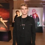 Preminuo Presli Gerber (27), sin Sindi Kraford! Umro u rehabilitacionom centru, uzrok smrti nije poznat!