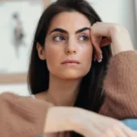 Rodila sam ćerku, a onda je usledio pakao! Svekrva se naljutila, a muž stao na njenu stranu