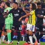 Skandal u Istanbulu: Poznati štoper hvatao Vlahovića za vrat, nastao totalni haos (VIDEO)