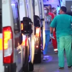 Stena pala na autobus koji je prevozio decu! U udesu kod Mojkovca ima više povređenih mališana