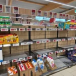 Trgovinski rat se preselio na rafove - police prazne, neće da kupuju njihovu robu