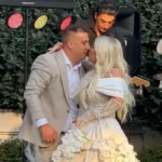 Zavirite na venčanje Dee Đurđević! Voditeljka ne skida osmeh, a Sarapa pored porodice najponosniji (VIDEO)
