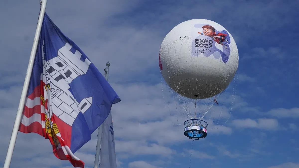 Alo! na licu mesta: Obavljen probni let panoramskog balona u bojama Eskpa 2027 na Adi Ciganliji