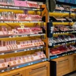 Beograđanke fascinirane kašmir šminkom: Tople, baršunaste senke preplavile rafove u drogerijama!