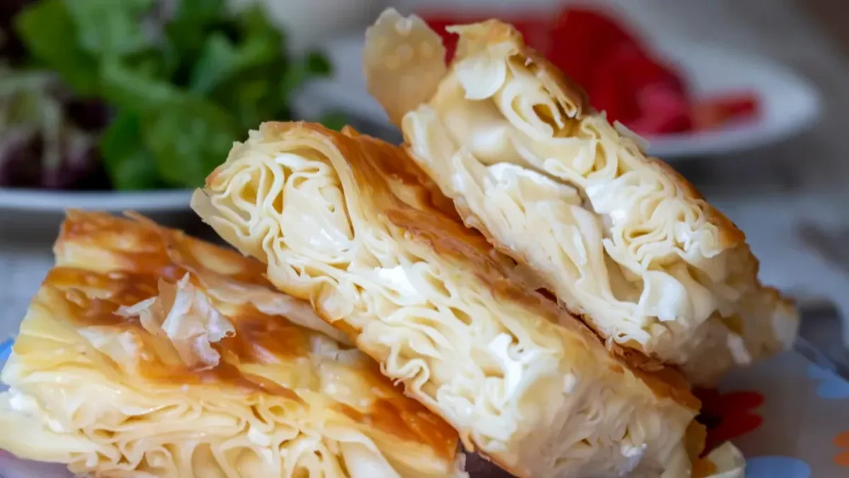 Brza pita sa sirom od gotovih kora: Starinski recept koji ne može da omane!