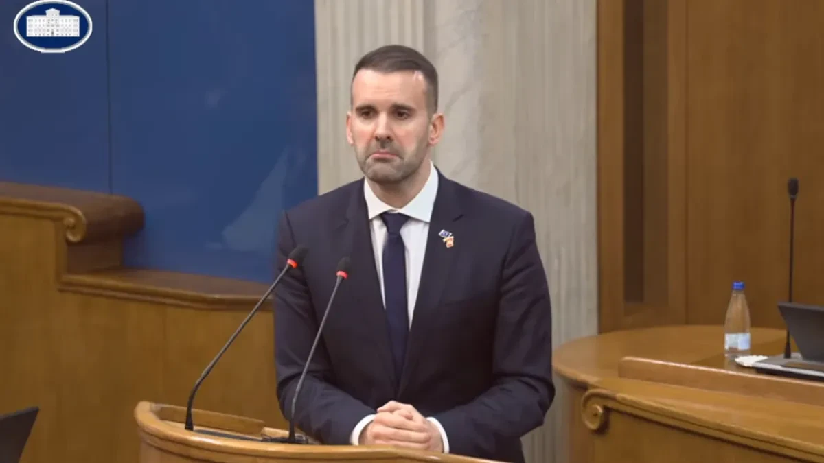 Crna Gora seče granu na kojoj sedi! Opšta panika na primorju, Podgorica se sprema da izvrši